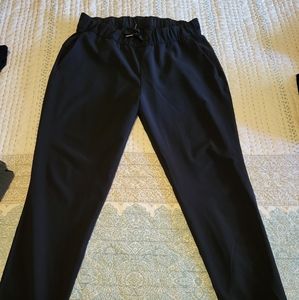 Lululemon on the move ankle pants
